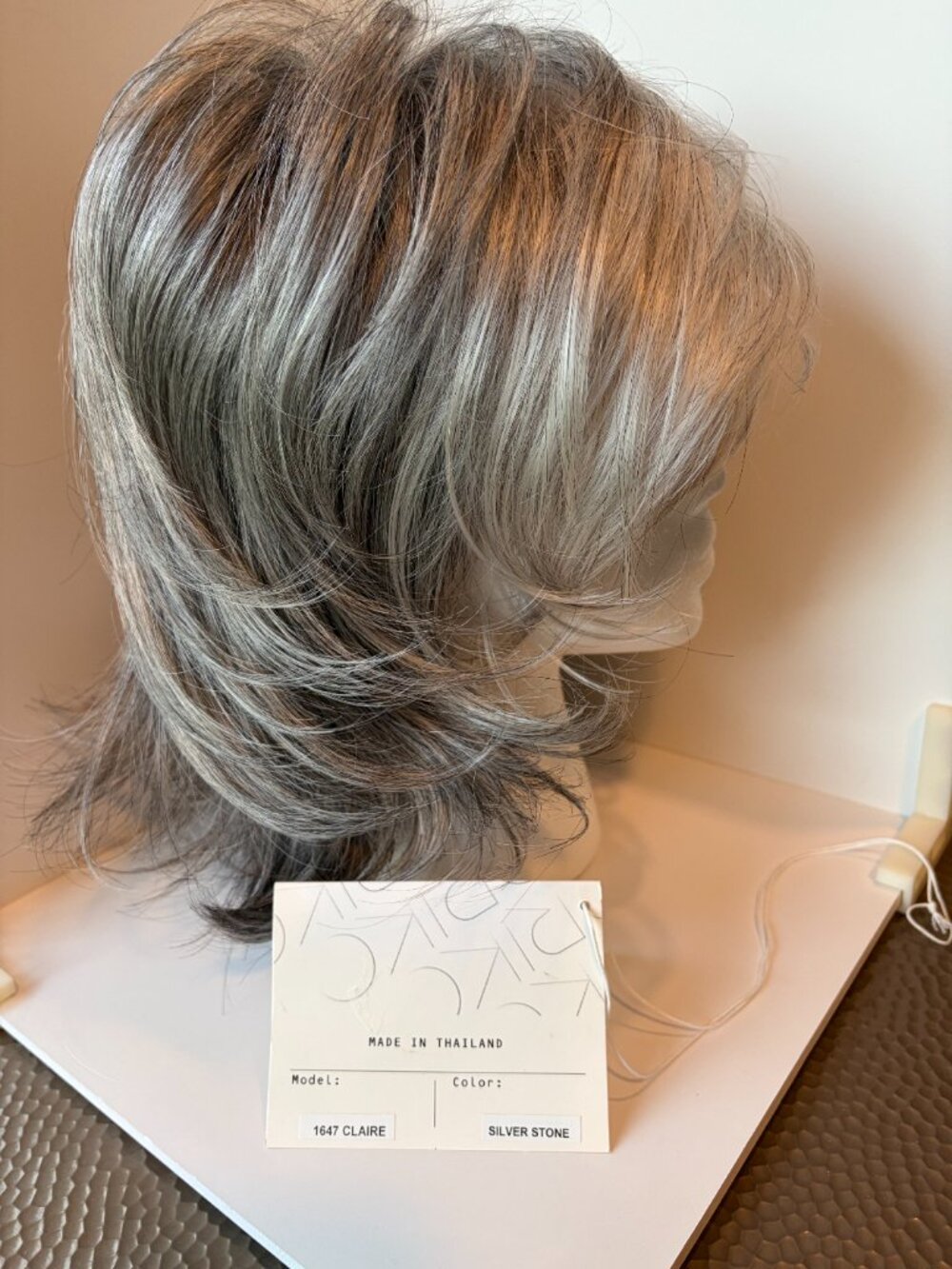 Noriko CLAIRE in Silver Stone, NWT, Basic Cap Synthetic Wig